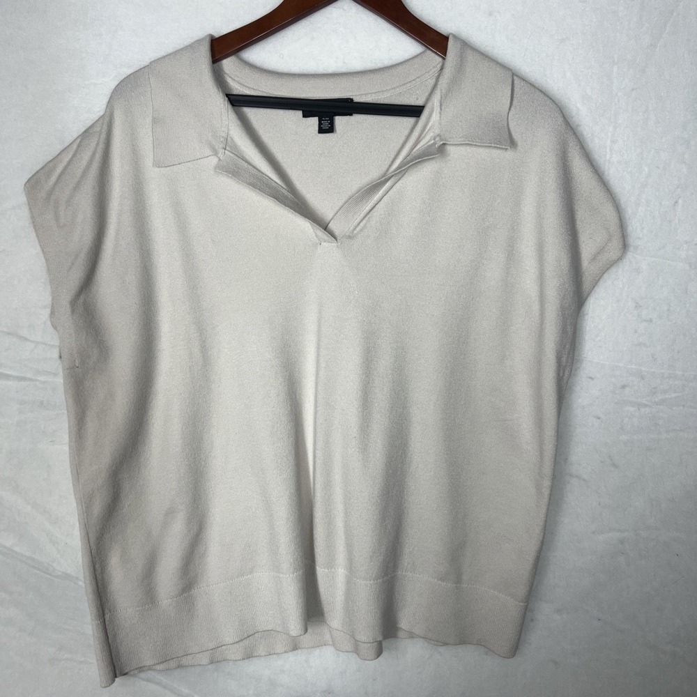 DKNY Polo Sweater Sleeveless V Neck Size XL Tan Beige Modern Fit Business Casuea